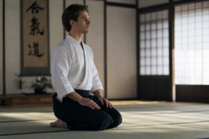 Mentale Zentrierung vor dem Sturm: Wie du dich mit Aikido-Prinzipien auf schwierige Gespräche vorbereitest